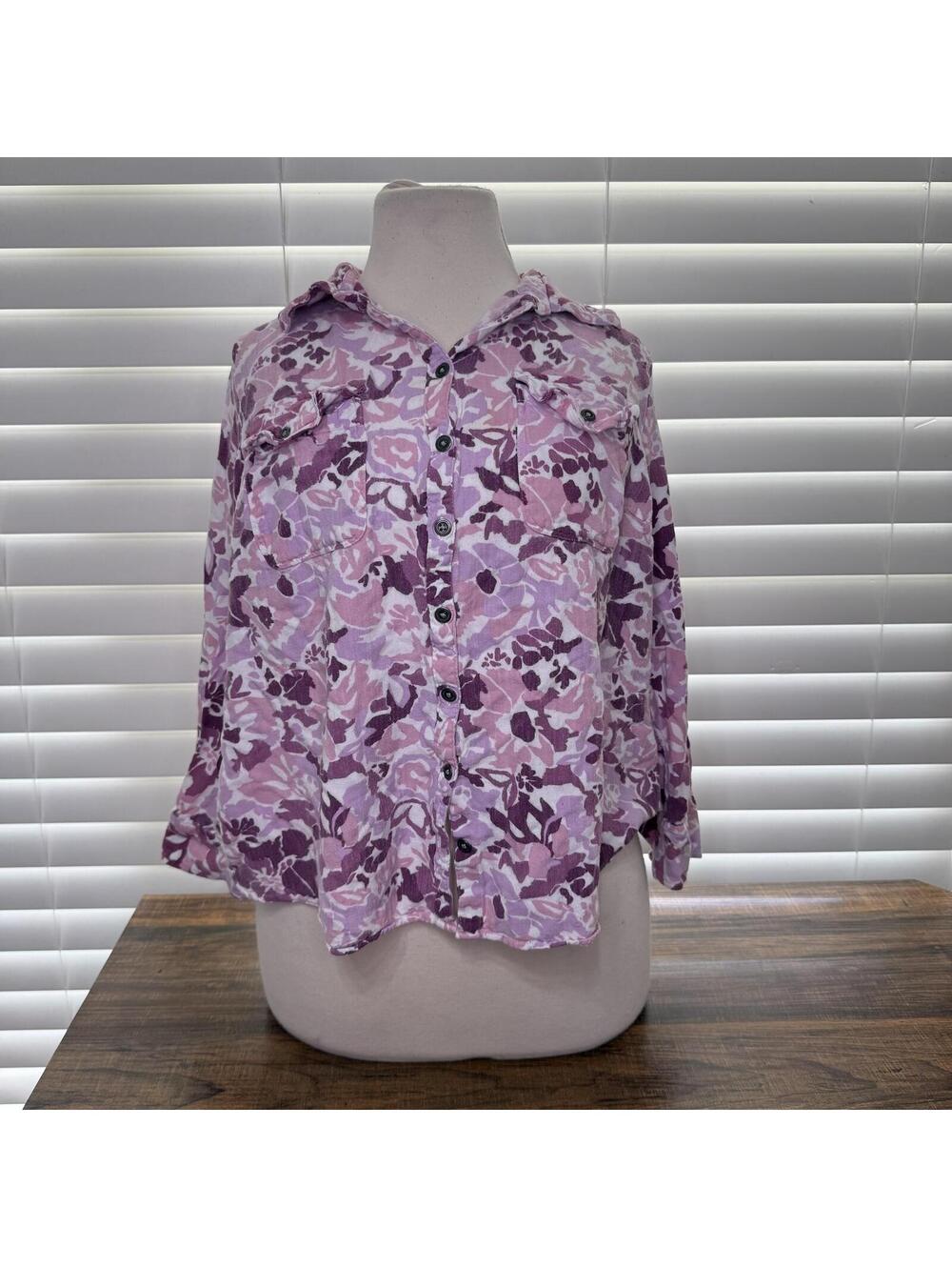 Croft & Barrow Women's 1X Floral Button-Up Shirt